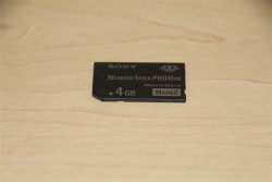 PSP Pro duo 4gb memory card